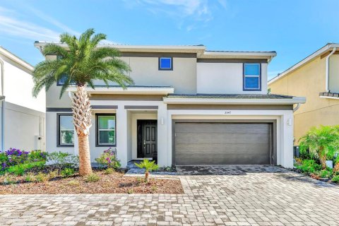 Casa en venta en Kissimmee, Florida, 8 dormitorios, 301.75 m2 № 1317802 - foto 1