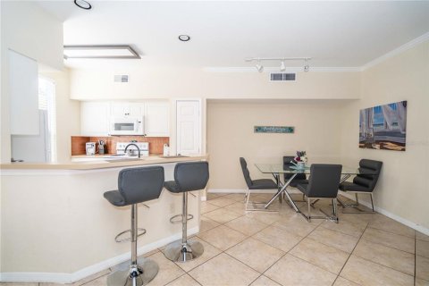 Condo in Tampa, Florida, 2 bedrooms  № 1307473 - photo 14