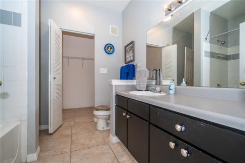 Condo in Tampa, Florida, 2 bedrooms  № 1307473 - photo 23