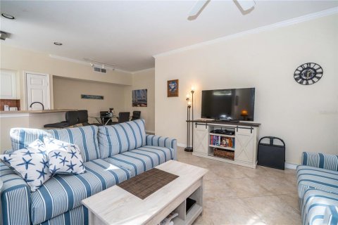 Condo in Tampa, Florida, 2 bedrooms  № 1307473 - photo 13