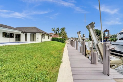 House in Lighthouse Point, Florida 4 bedrooms, 210.61 sq.m. № 935348 - photo 7