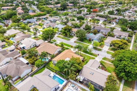 Villa ou maison à vendre à Deerfield Beach, Floride: 4 chambres, 170.94 m2 № 1221659 - photo 7