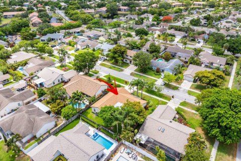 Villa ou maison à vendre à Deerfield Beach, Floride: 4 chambres, 170.94 m2 № 1221659 - photo 8