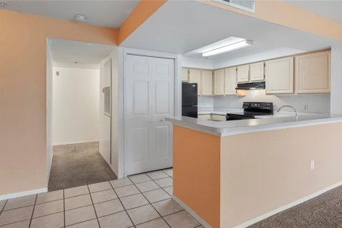 Copropriété à vendre à Orlando, Floride: 2 chambres, 136.19 m2 № 1350210 - photo 11