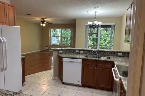 Condo in Naples, Florida, 2 bedrooms  № 1298750 - photo 11