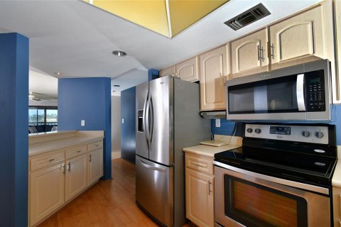 Condo in Punta Gorda, Florida, 2 bedrooms  № 1295907 - photo 10