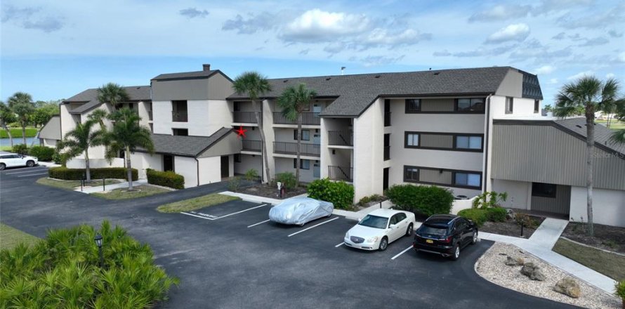 Condo in Punta Gorda, Florida, 2 bedrooms  № 1295907