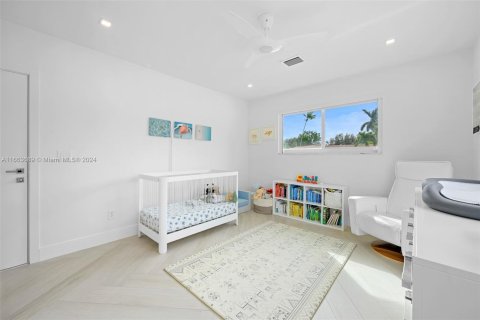 Casa en venta en Miami, Florida, 4 dormitorios, 235.32 m2 № 1419859 - foto 21