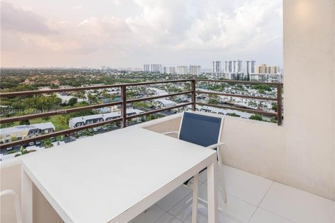 Copropriété à vendre à Hallandale Beach, Floride: 1 chambre, 92.9 m2 № 1330755 - photo 7