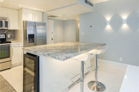 Copropriété à vendre à Hallandale Beach, Floride: 1 chambre, 92.9 m2 № 1330755 - photo 14