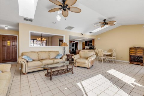 Casa en venta en Edgewater, Florida, 3 dormitorios, 174.1 m2 № 1285009 - foto 10