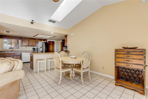 Casa en venta en Edgewater, Florida, 3 dormitorios, 174.1 m2 № 1285009 - foto 12