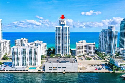 Condominio en venta en Hollywood, Florida, 3 dormitorios, 322 m2 № 914321 - foto 9