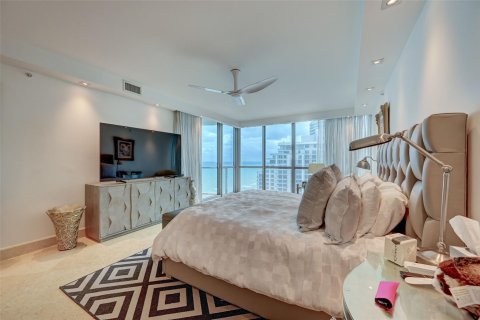 Condominio en venta en Hollywood, Florida, 3 dormitorios, 322 m2 № 914321 - foto 22