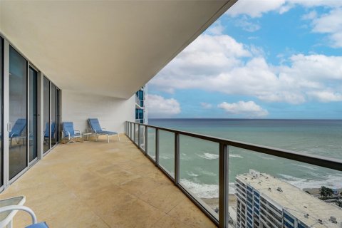 Copropriété à vendre à Hollywood, Floride: 3 chambres, 322 m2 № 914321 - photo 19