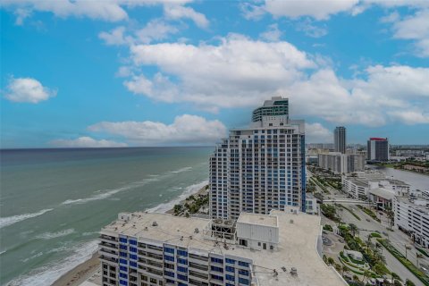 Condominio en venta en Hollywood, Florida, 3 dormitorios, 322 m2 № 914321 - foto 15