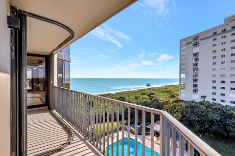 Condo in Hutchinson Island South, Florida, 3 bedrooms  № 914323 - photo 21