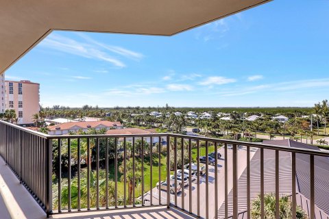 Copropriété à vendre à Hutchinson Island South, Floride: 3 chambres, 250.93 m2 № 914323 - photo 20