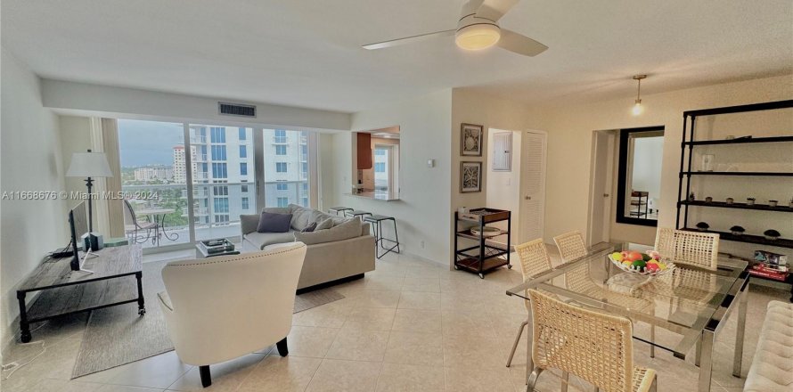 Condo in Fort Lauderdale, Florida, 2 bedrooms  № 1385780