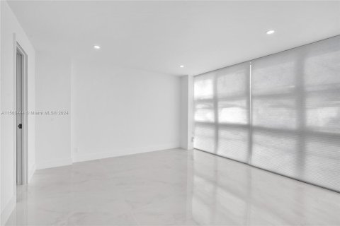 Condominio en venta en Aventura, Florida, 3 dormitorios, 126.35 m2 № 1092546 - foto 15