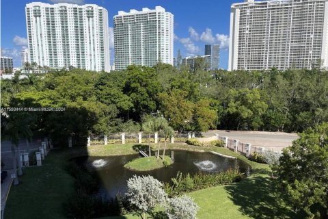 Condo in Aventura, Florida, 3 bedrooms  № 1092546 - photo 4