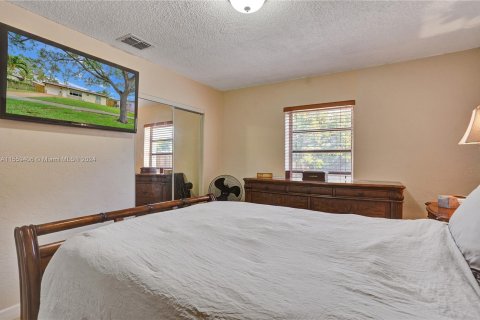 Villa ou maison à vendre à Hallandale Beach, Floride: 3 chambres, 107.4 m2 № 1092509 - photo 24