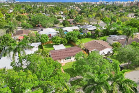 Villa ou maison à vendre à Hallandale Beach, Floride: 3 chambres, 107.4 m2 № 1092509 - photo 22