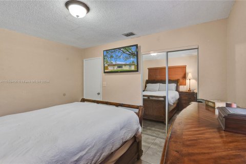 Villa ou maison à vendre à Hallandale Beach, Floride: 3 chambres, 107.4 m2 № 1092509 - photo 26