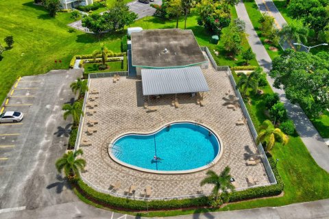 Copropriété à vendre à Deerfield Beach, Floride: 2 chambres, 76.18 m2 № 1139271 - photo 11