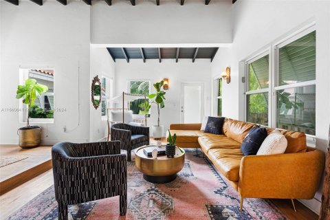 Villa ou maison à vendre à Biscayne Park, Floride: 4 chambres, 195.47 m2 № 1095228 - photo 5