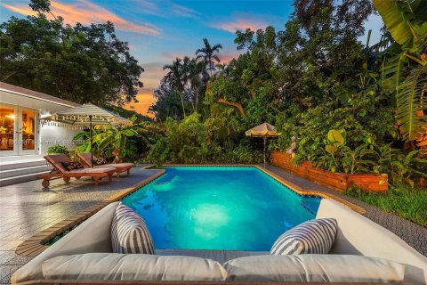Villa ou maison à vendre à Biscayne Park, Floride: 4 chambres, 195.47 m2 № 1095228 - photo 17