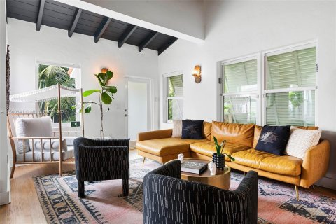 Villa ou maison à vendre à Biscayne Park, Floride: 4 chambres, 195.47 m2 № 1095228 - photo 6