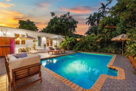 Villa ou maison à vendre à Biscayne Park, Floride: 4 chambres, 195.47 m2 № 1095228 - photo 19