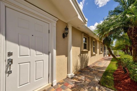 Casa en venta en Palm Bay, Florida, 2 dormitorios, 140.56 m2 № 1247512 - foto 3