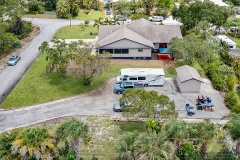 House in Hobe Sound, Florida 6 bedrooms, 391.12 sq.m. № 1216404 - photo 26