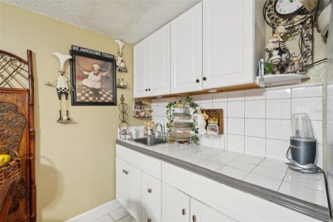 Casa en venta en Orlando, Florida, 3 dormitorios, 189.52 m2 № 1376783 - foto 29