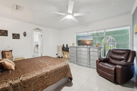 Casa en venta en Orlando, Florida, 3 dormitorios, 189.52 m2 № 1376783 - foto 16