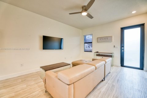 Condominio en venta en Doral, Florida, 2 dormitorios, 99.59 m2 № 1162653 - foto 20
