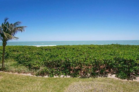 Condo in Hutchinson Island South, Florida, 2 bedrooms  № 1119046 - photo 19