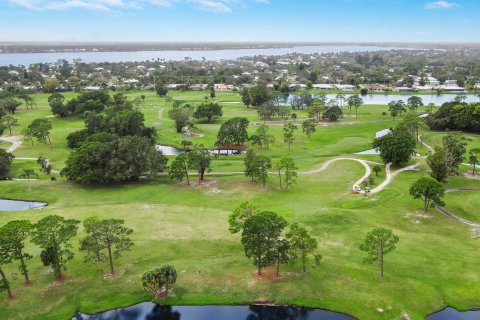 Condo in Stuart, Florida, 1 bedroom  № 1117730 - photo 6