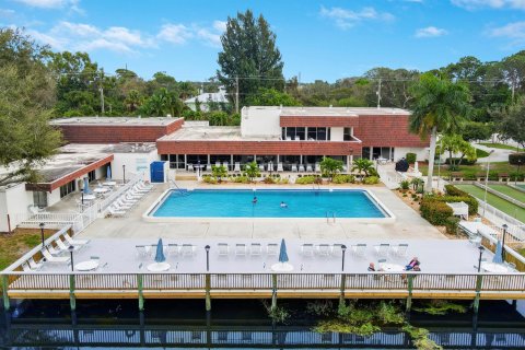 Condo in Stuart, Florida, 1 bedroom  № 1117730 - photo 9