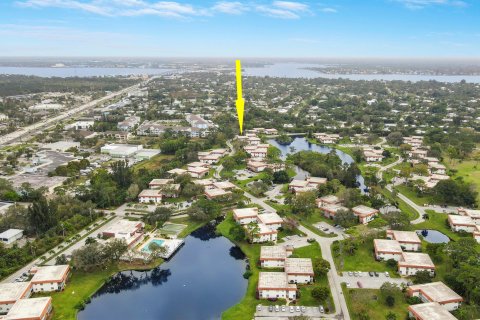 Condo in Stuart, Florida, 1 bedroom  № 1117730 - photo 7