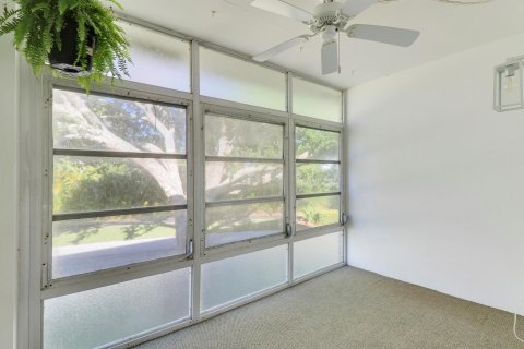 Condo in Stuart, Florida, 1 bedroom  № 1117730 - photo 12