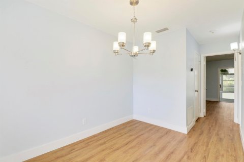 Condo in Stuart, Florida, 1 bedroom  № 1117730 - photo 20