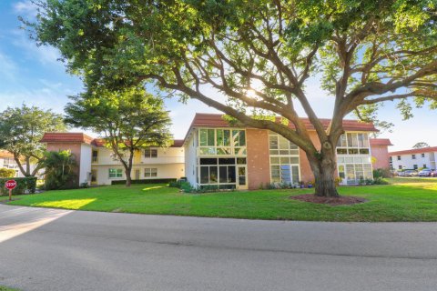 Condo in Stuart, Florida, 1 bedroom  № 1117730 - photo 1