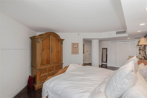 Copropriété à vendre à Hallandale Beach, Floride: 2 chambres, 147.9 m2 № 1292725 - photo 19