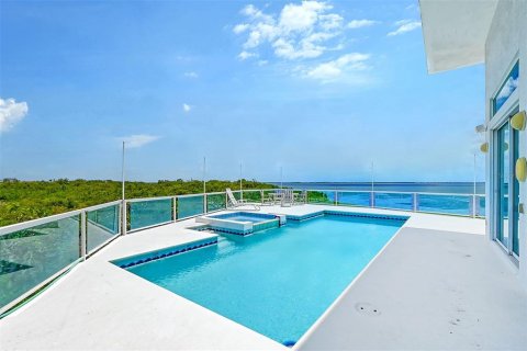 Casa en venta en Longboat Key, Florida, 5 dormitorios, 557.41 m2 № 1386540 - foto 17