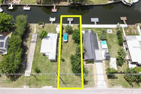 Terreno en venta en Hudson, Florida № 1296141 - foto 1