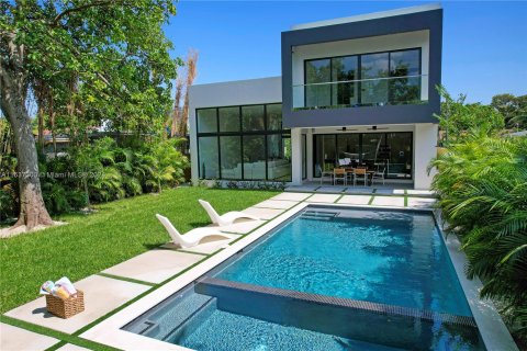 Villa ou maison à vendre à Miami, Floride: 4 chambres, 303.42 m2 № 1310185 - photo 13