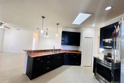 Casa en venta en Kissimmee, Florida, 3 dormitorios, 174.28 m2 № 1325173 - foto 4